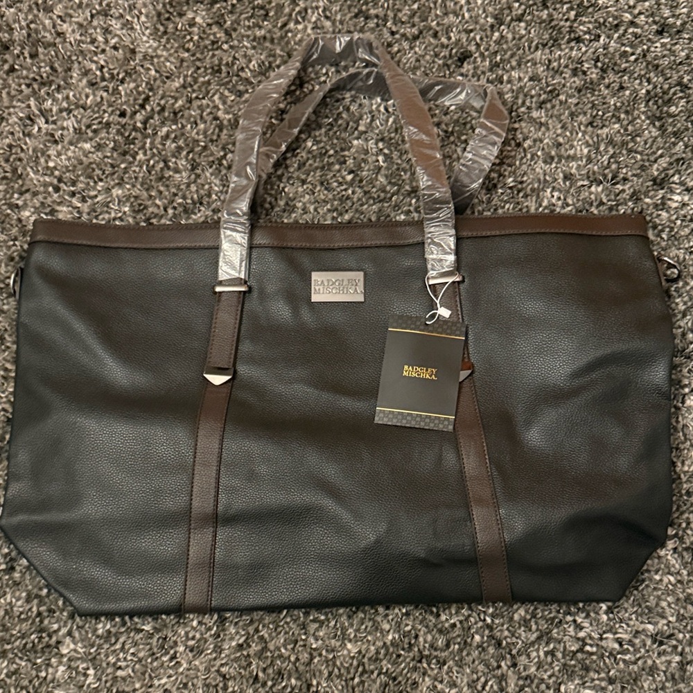 NWT Badgley Mischka Black and Brown Weekender Travel Bag Ready for gifting!